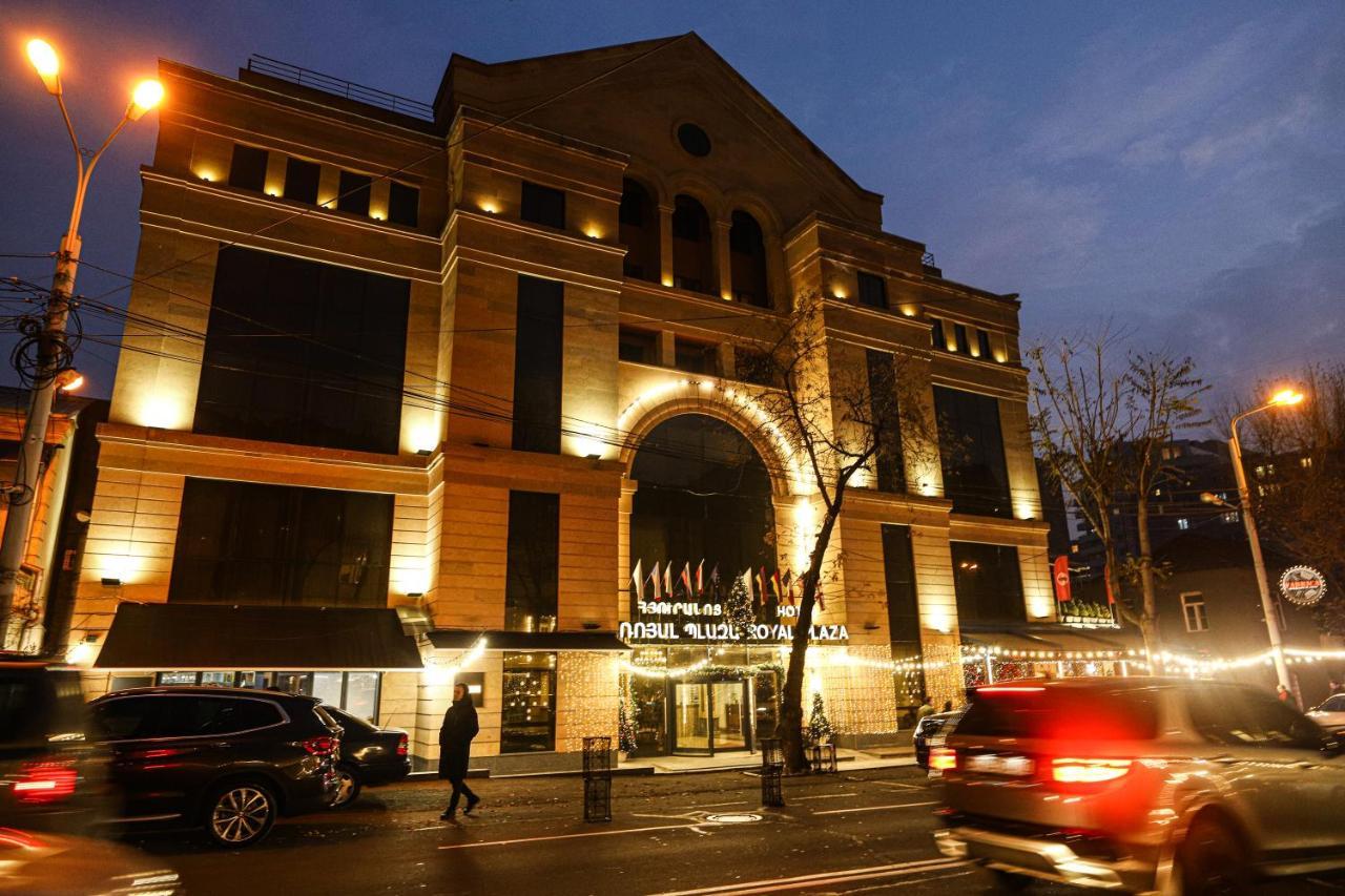 Royal Plaza Otel Erivan Dış mekan fotoğraf