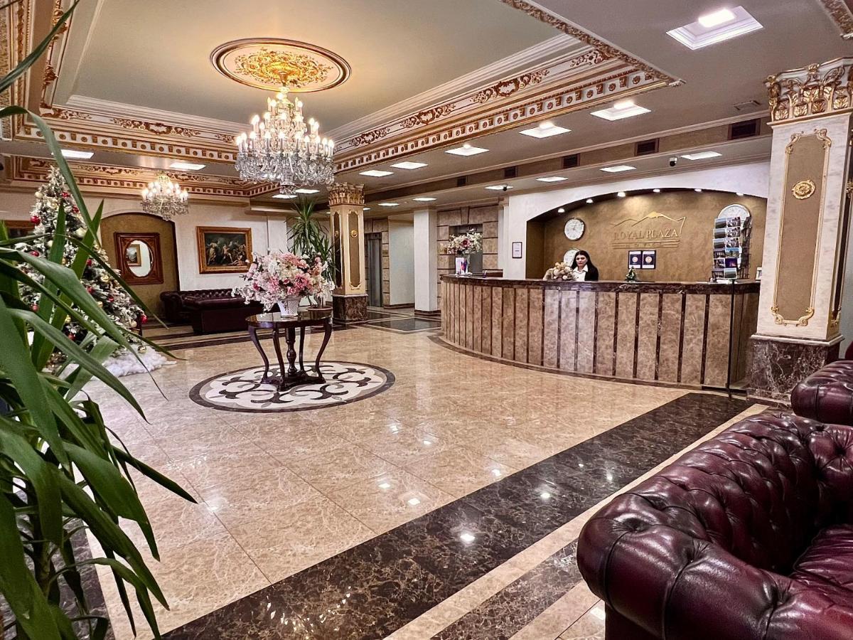 Royal Plaza Otel Erivan Dış mekan fotoğraf