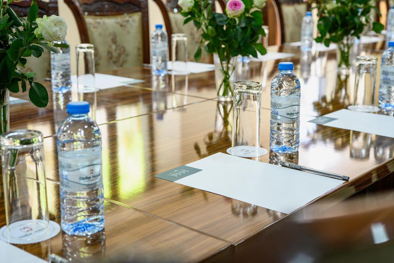 Royal Plaza Otel Erivan Dış mekan fotoğraf