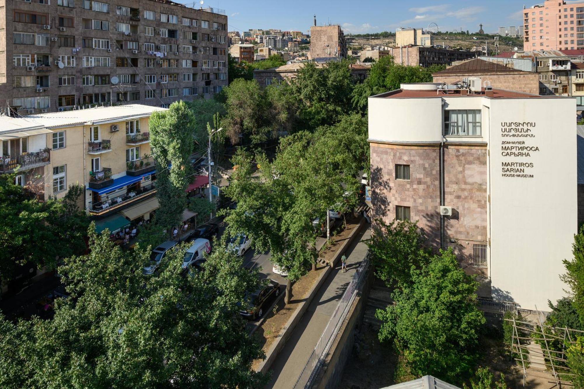 Royal Plaza Otel Erivan Dış mekan fotoğraf