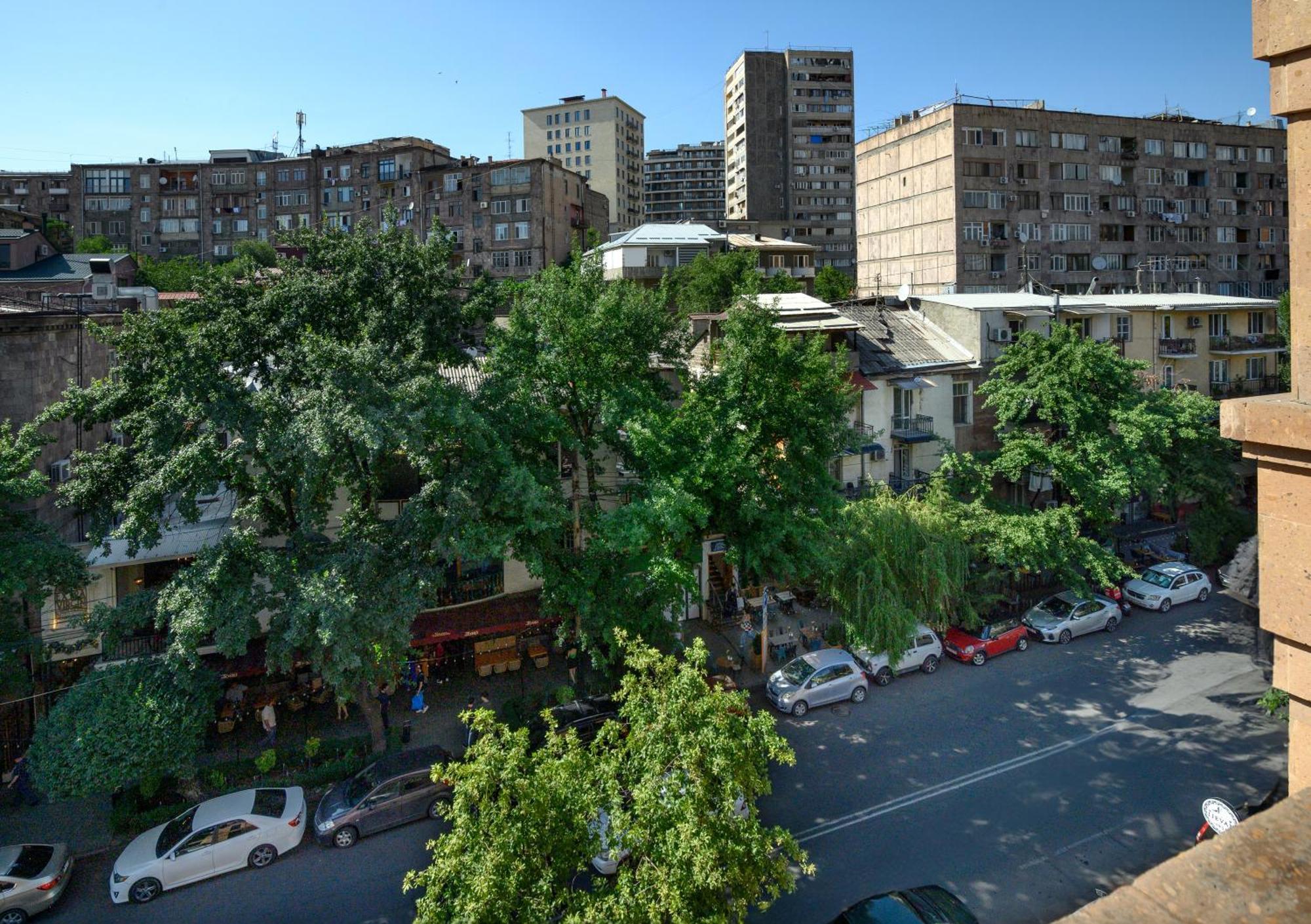 Royal Plaza Otel Erivan Dış mekan fotoğraf