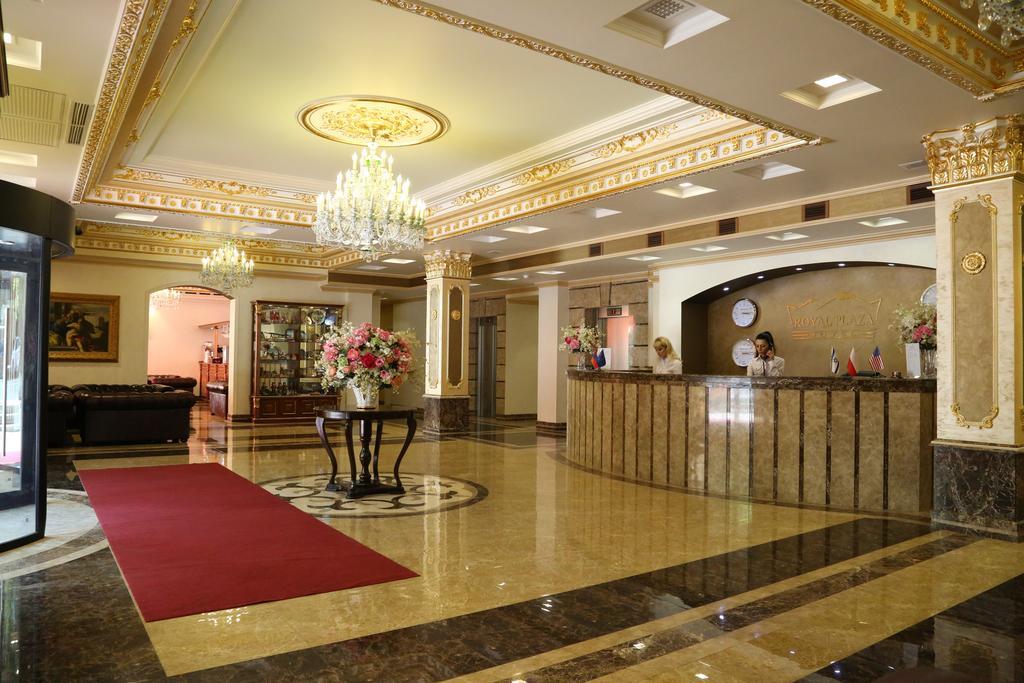 Royal Plaza Otel Erivan Dış mekan fotoğraf